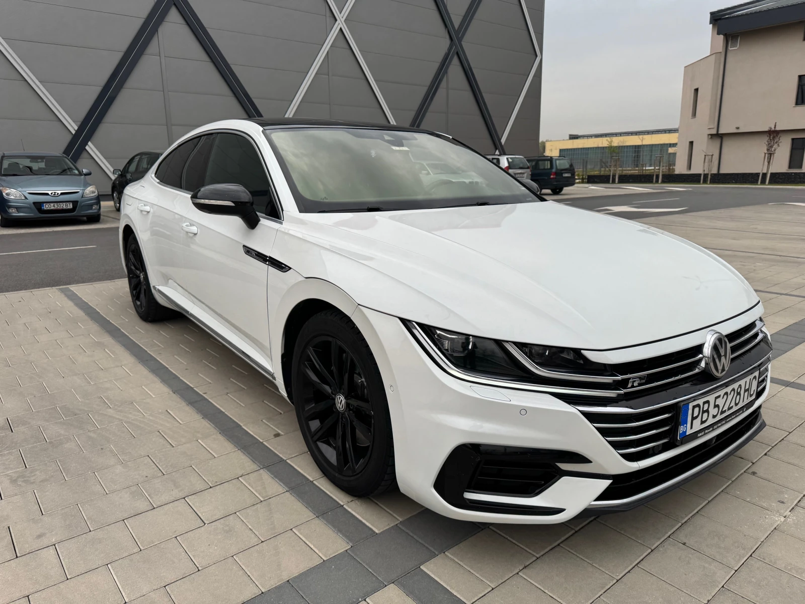 VW Arteon 4Motion R-LINE, снимка 5 - Автомобили и джипове - 54235611