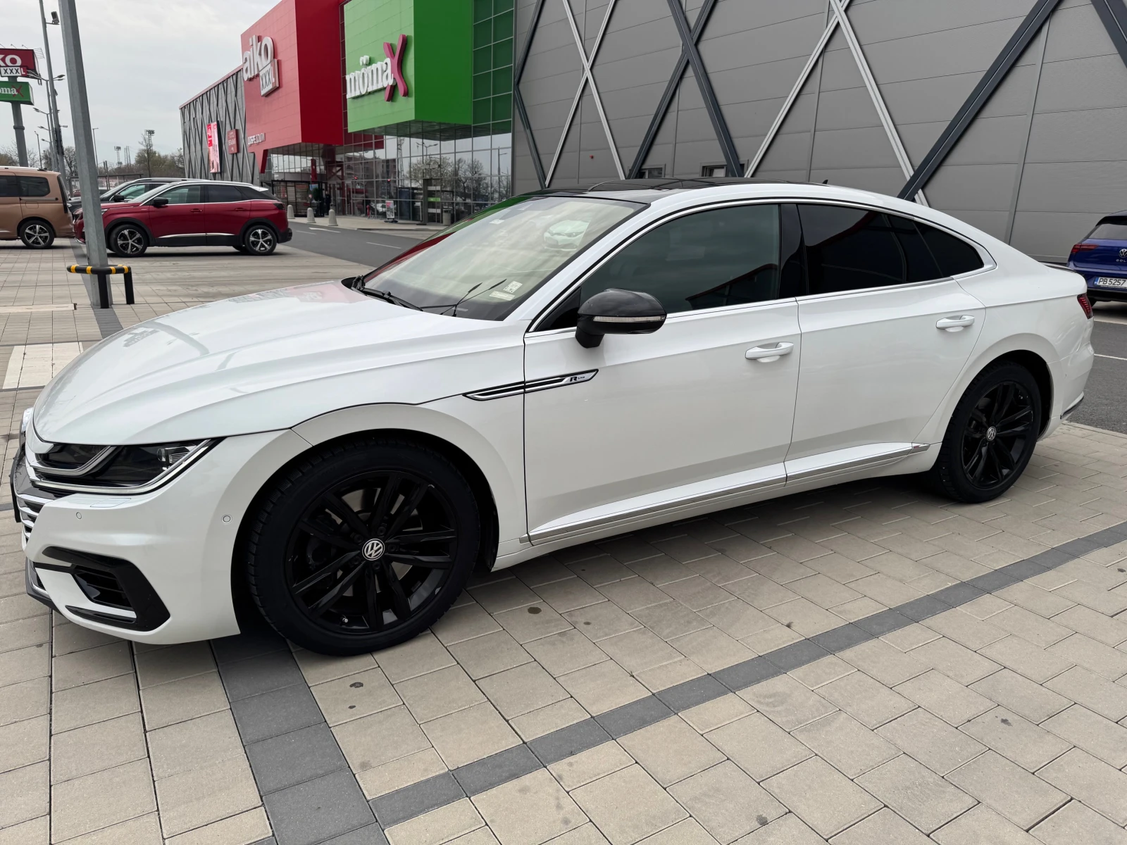 VW Arteon 4Motion R-LINE, снимка 4 - Автомобили и джипове - 54235611