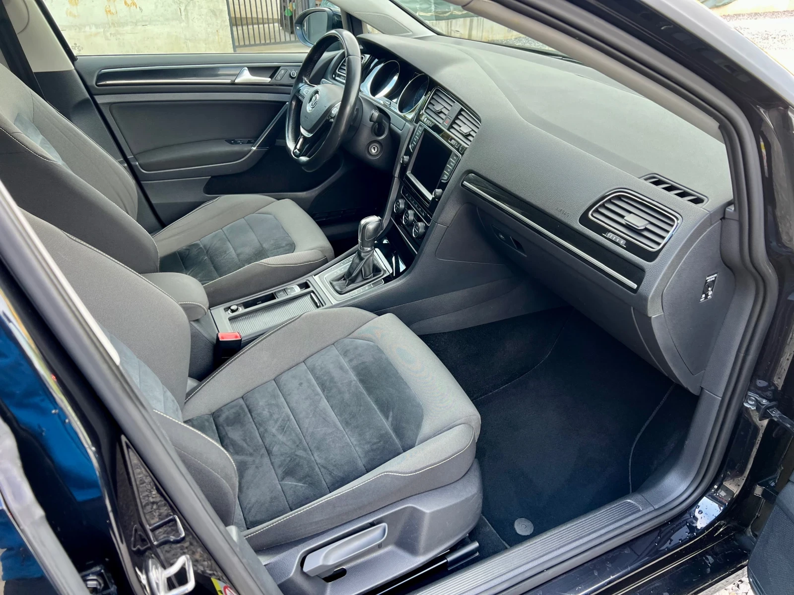 VW Golf 2.0TDi 150�.� ��������� | Mobile.bg � ����������� 8