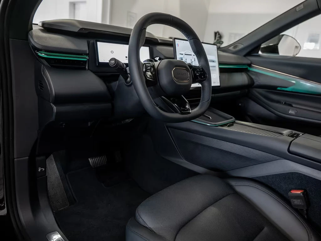 LynkCo 08 PHEV/349HP/CORE/PANO/360/LED/KLESS/DIGI/344q | Mobile.bg � ����������� 6