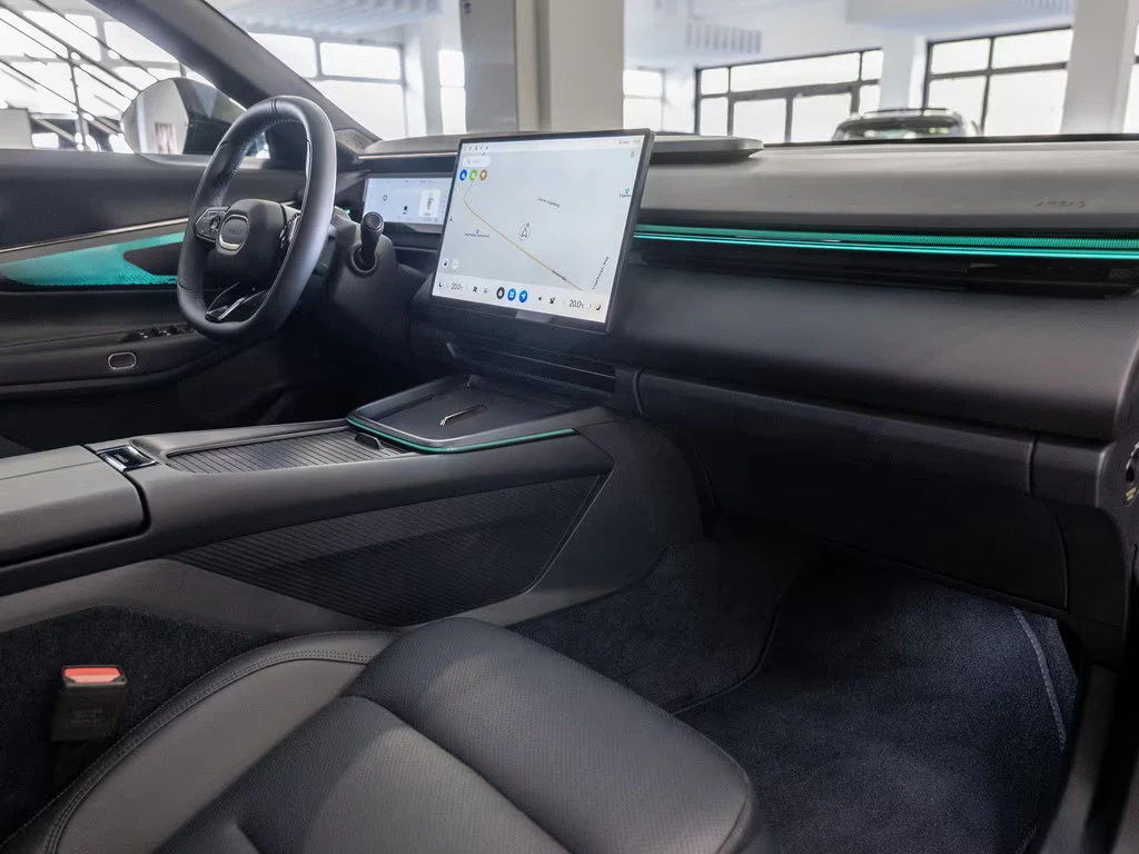 LynkCo 08 PHEV/349HP/CORE/PANO/360/LED/KLESS/DIGI/344q | Mobile.bg � ����������� 14