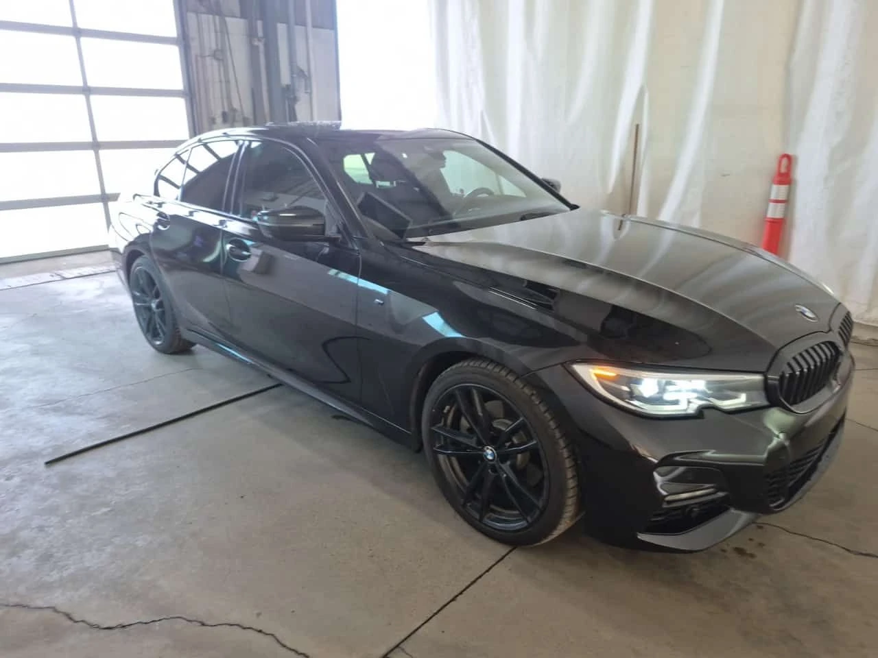 BMW 330 * 330I XDRIVE * CARFAX * БЕЗ ПЪРВОНАЧАЛНА ВНОСКА, снимка 2 - Автомобили и джипове - 54906928