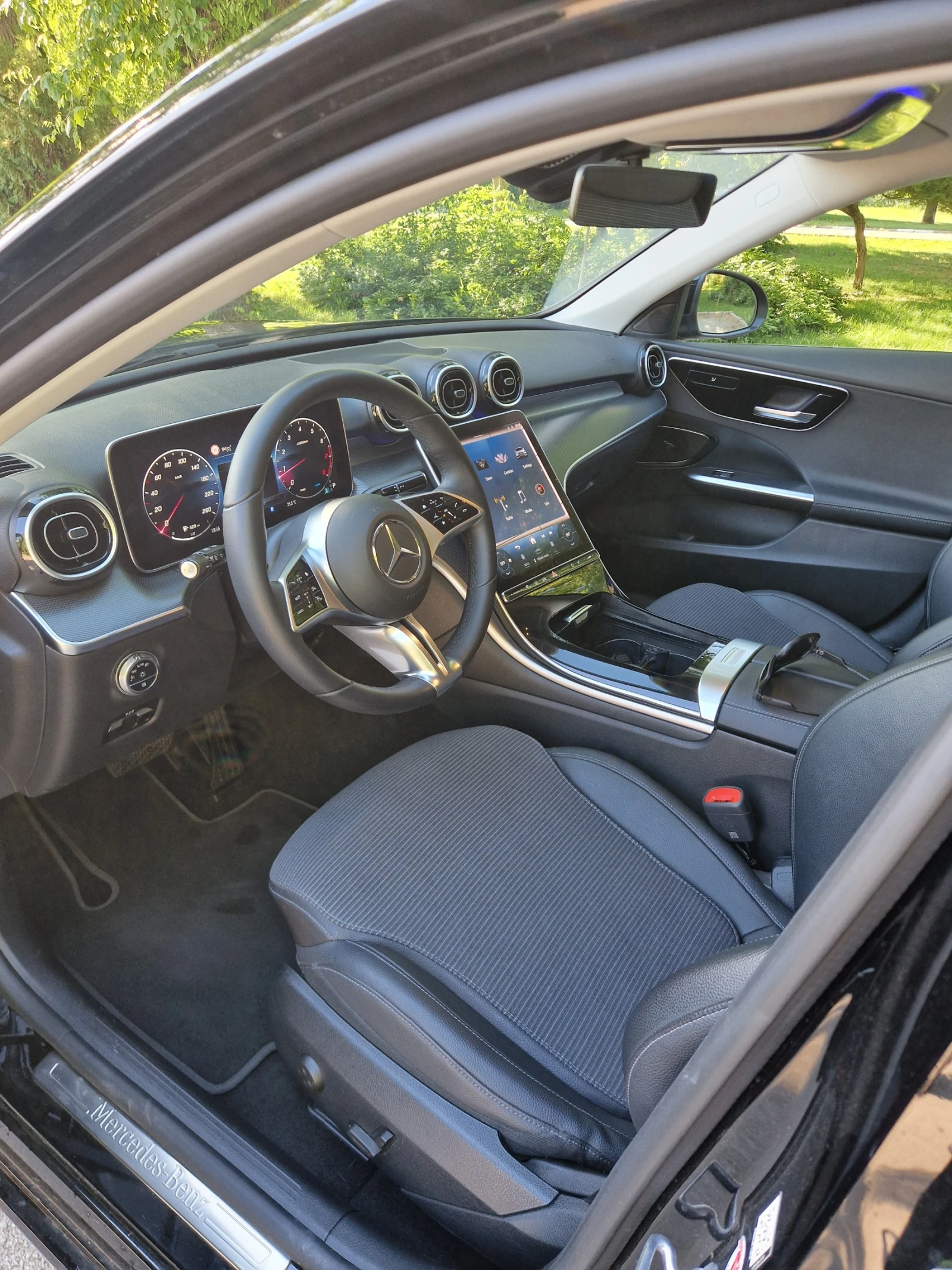 Mercedes-Benz C 200 EQ Boost, снимка 9 - Автомобили и джипове - 54965816