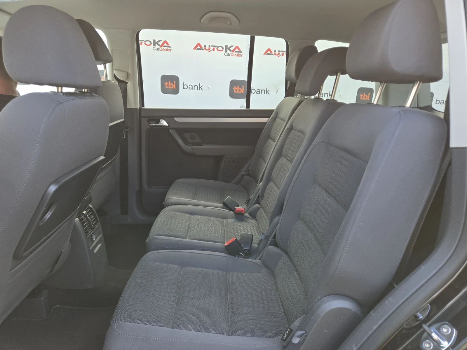 VW Touran 1.9TDI-105кс= 6СКОРОСТИ= FACELIFT= ПОДГРЕВ, снимка 9 - Автомобили и джипове - 55224527