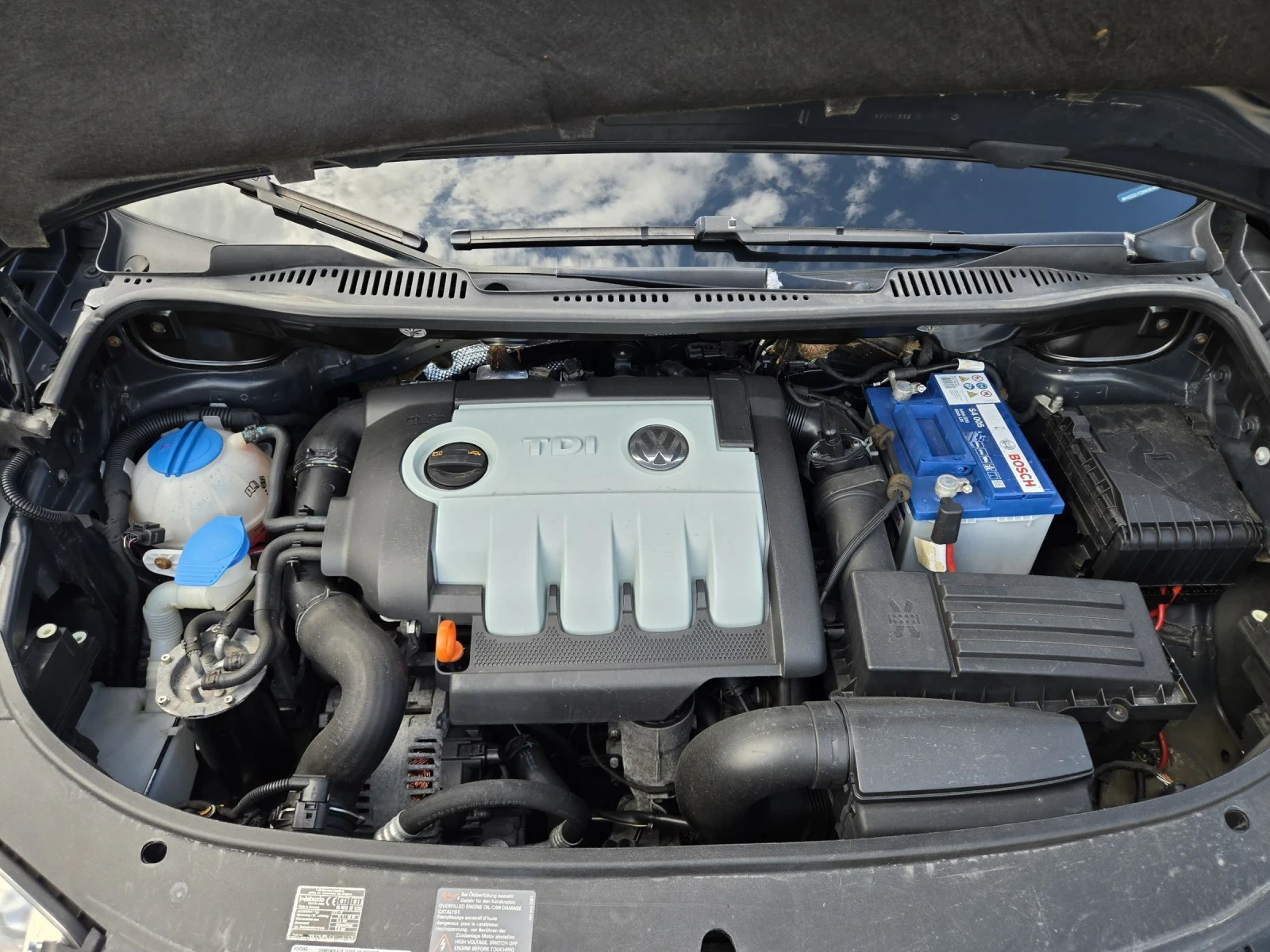 VW Touran 1.9TDI-105кс= 6СКОРОСТИ= FACELIFT= ПОДГРЕВ, снимка 15 - Автомобили и джипове - 55224527