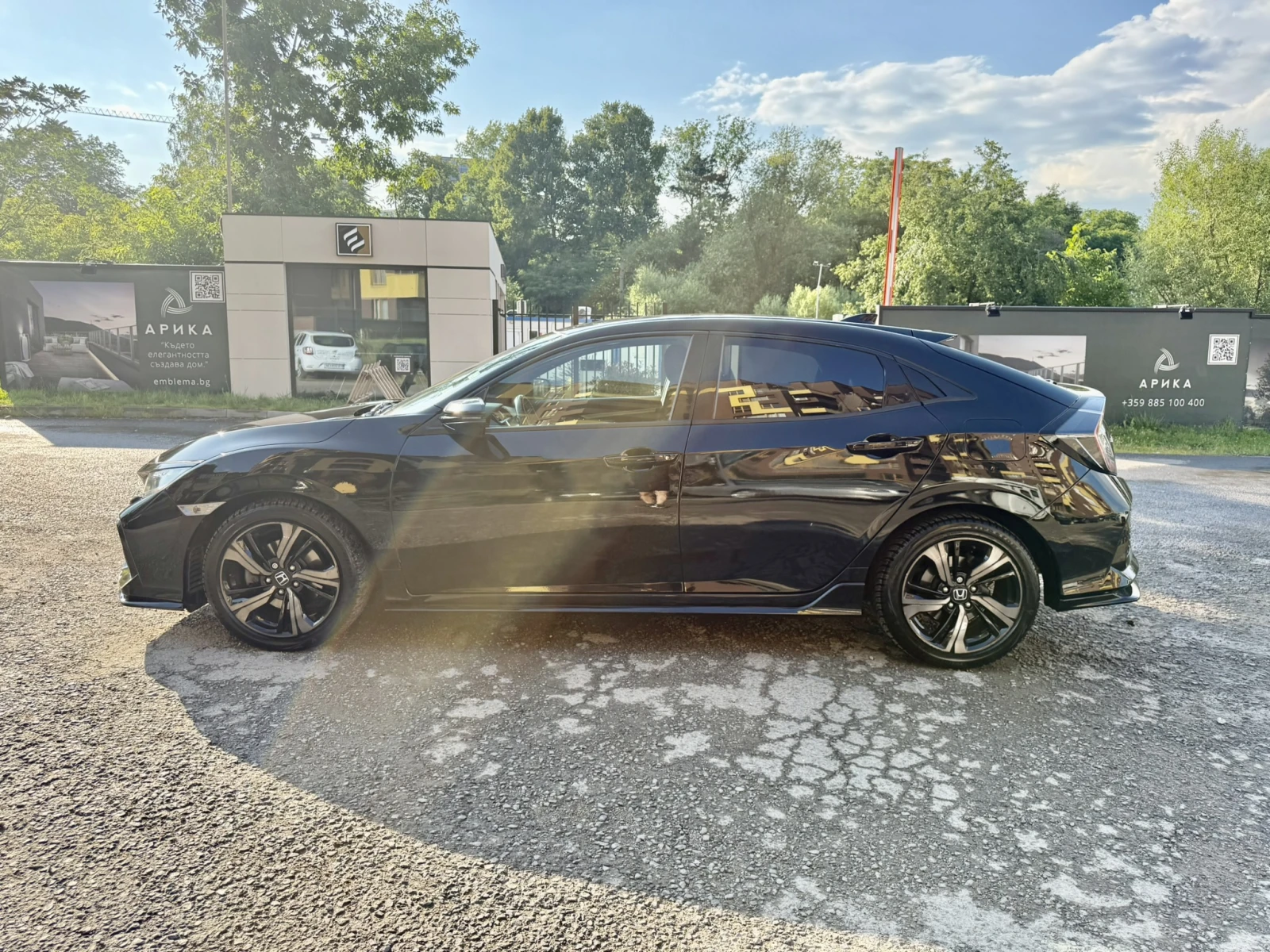 Honda Civic 1.5 VTEC Turbo Sport CVT, снимка 4 - Автомобили и джипове - 55330766