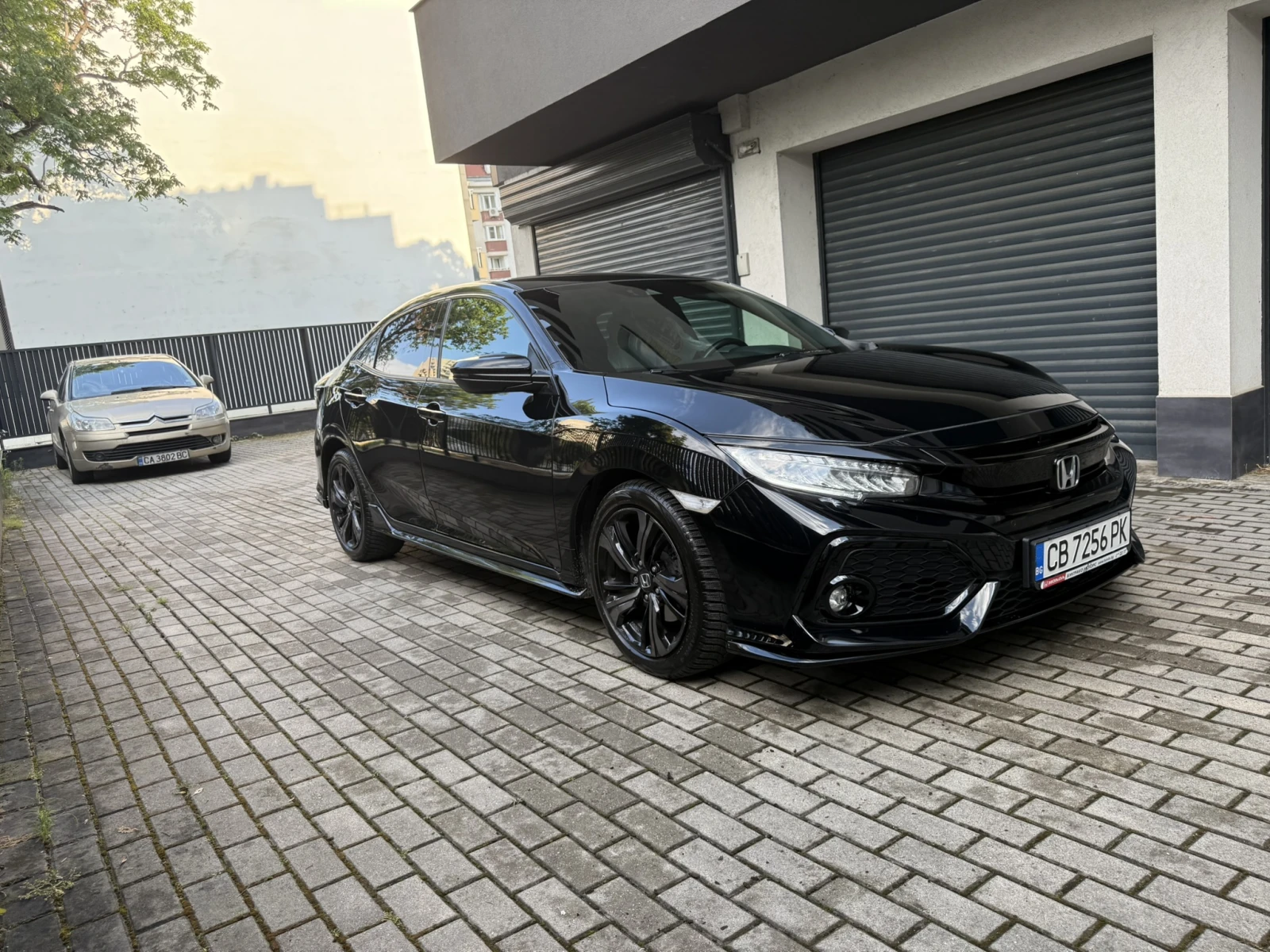 Honda Civic 1.5 VTEC Turbo Sport CVT, снимка 17 - Автомобили и джипове - 55330766