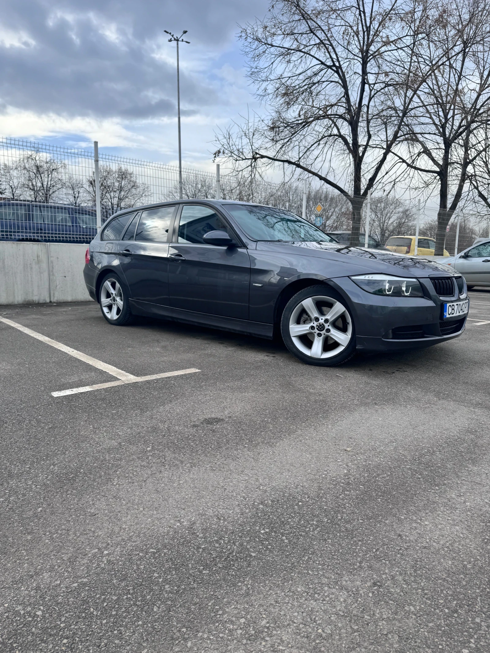 BMW 320, снимка 9 - Автомобили и джипове - 55394813