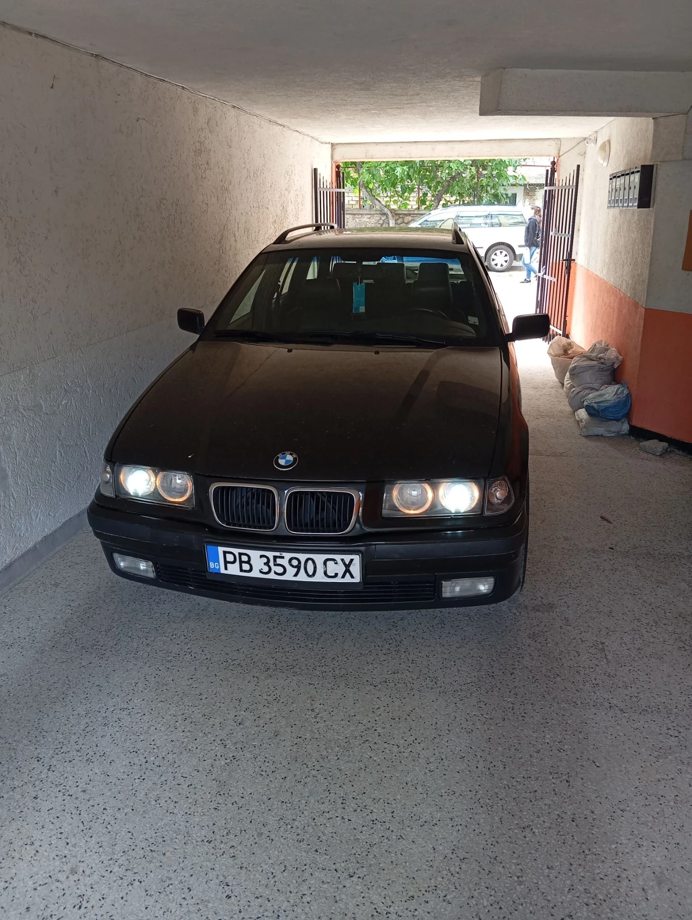 BMW 323 M52 B25