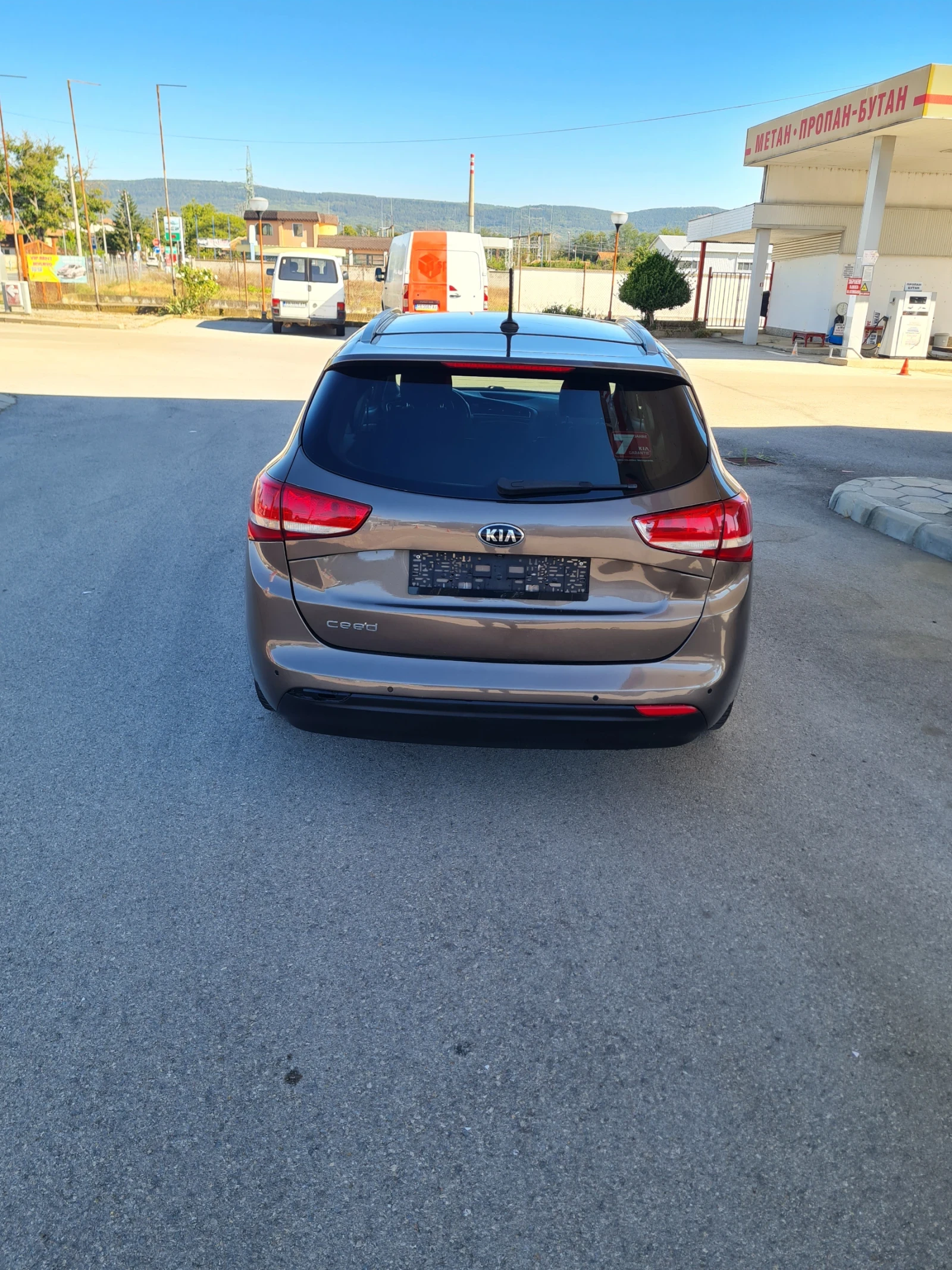 Kia Ceed 1.6 CRDI 110к.с. 2017г.евро 6B, снимка 3 - Автомобили и джипове - 55980679