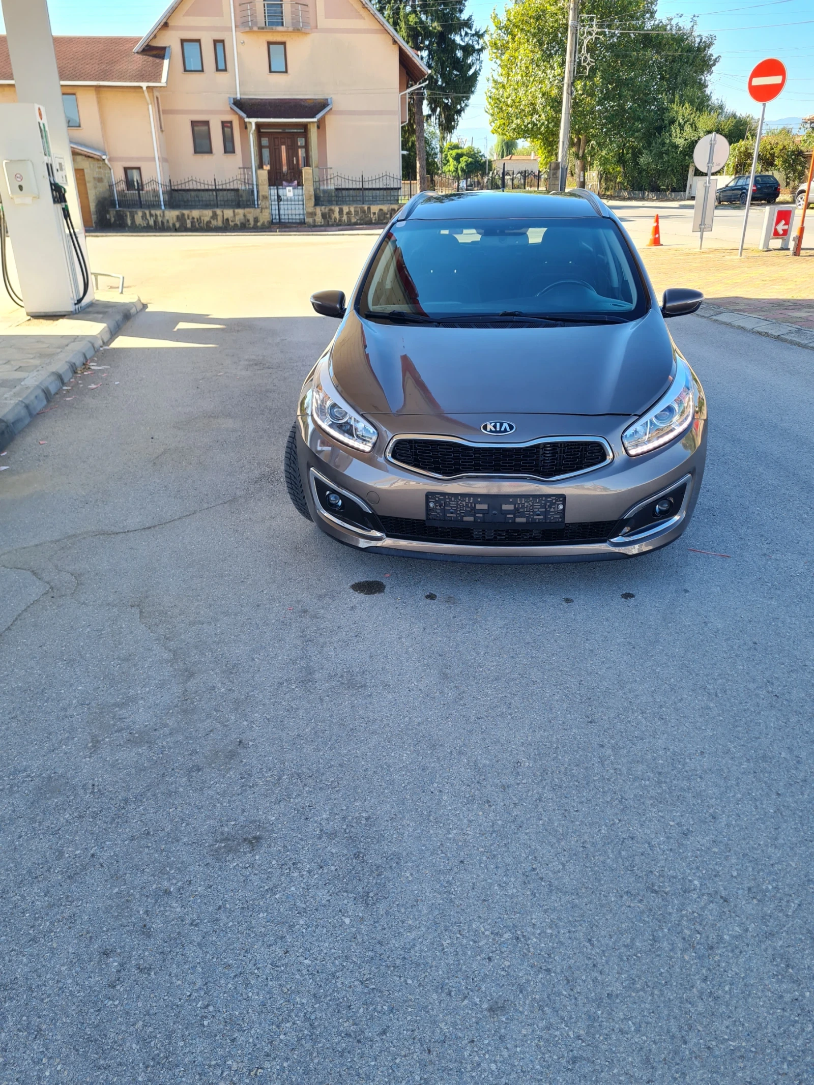 Kia Ceed 1.6 CRDI 110к.с. 2017г.евро 6B, снимка 2 - Автомобили и джипове - 55980679