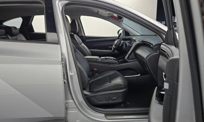 Hyundai Tucson Diesel 2.0 2WD Inspiration, снимка 10 - Автомобили и джипове - 52046224