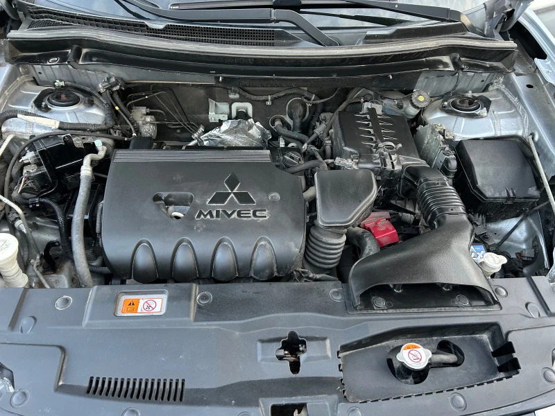 Mitsubishi Outlander 2.0 бензин евро 5, снимка 15 - Автомобили и джипове - 52697301