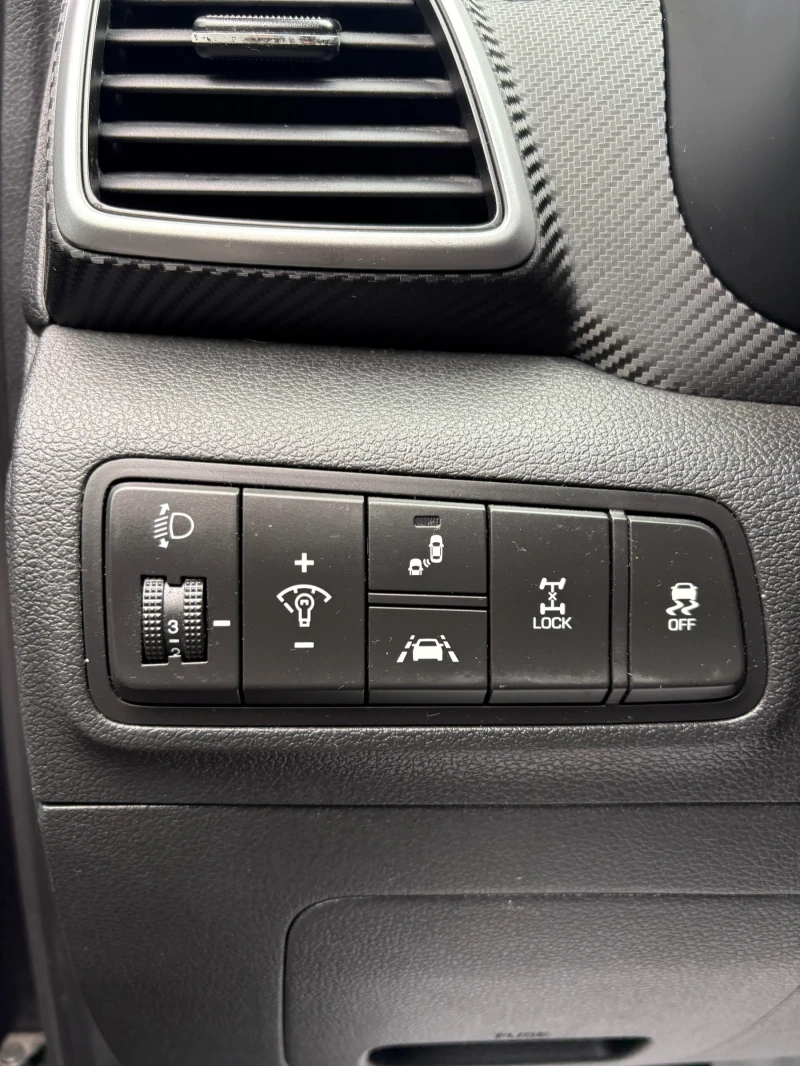 Hyundai Tucson 1 6CRDI-4x4-HIBRID-FEIS LIFT, снимка 15 - Автомобили и джипове - 52910818