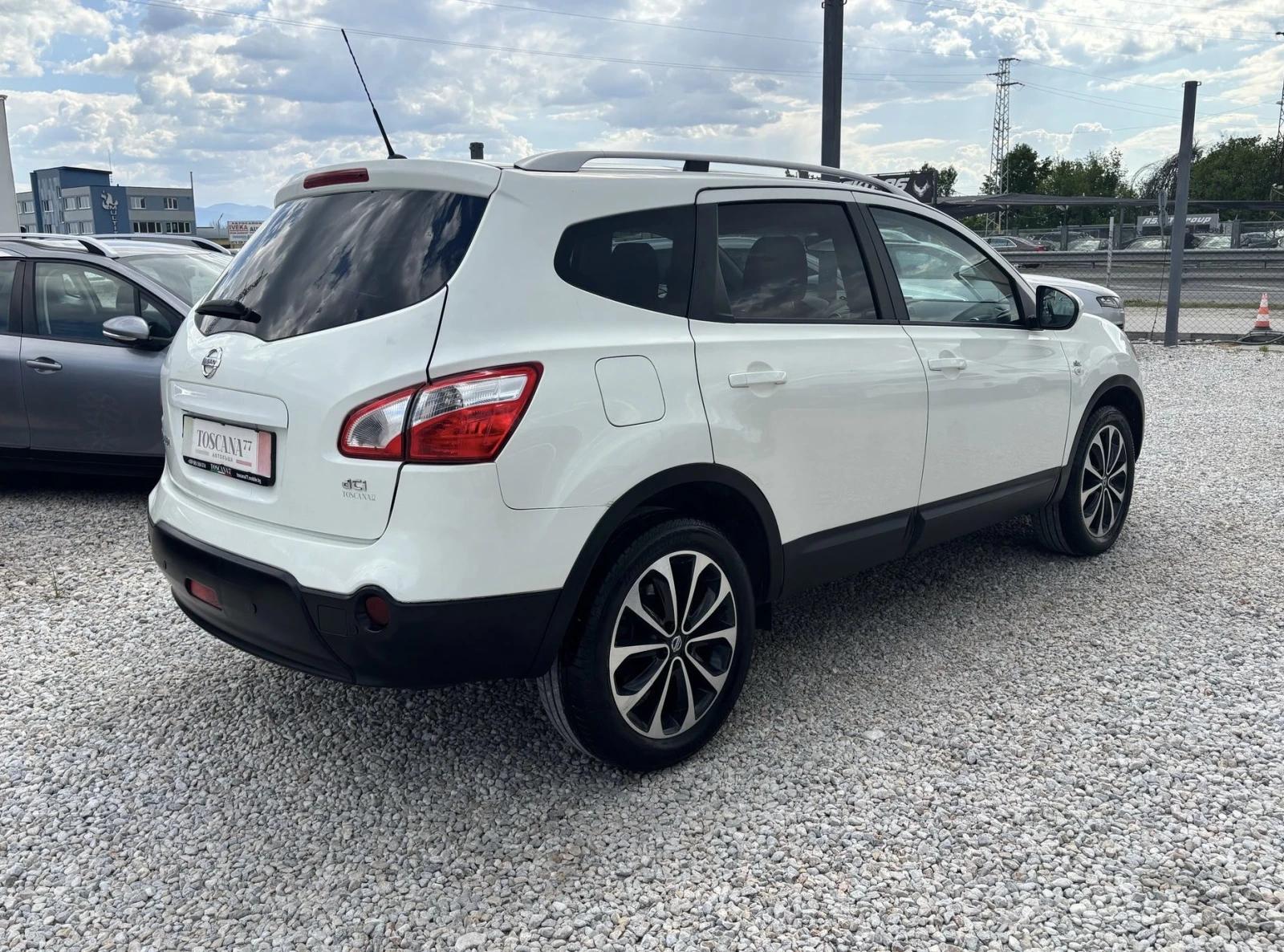 Nissan Qashqai + 2* 2.0dci* 4x4* N-TEC* Панорама* 7местен* Камера - изображение 4