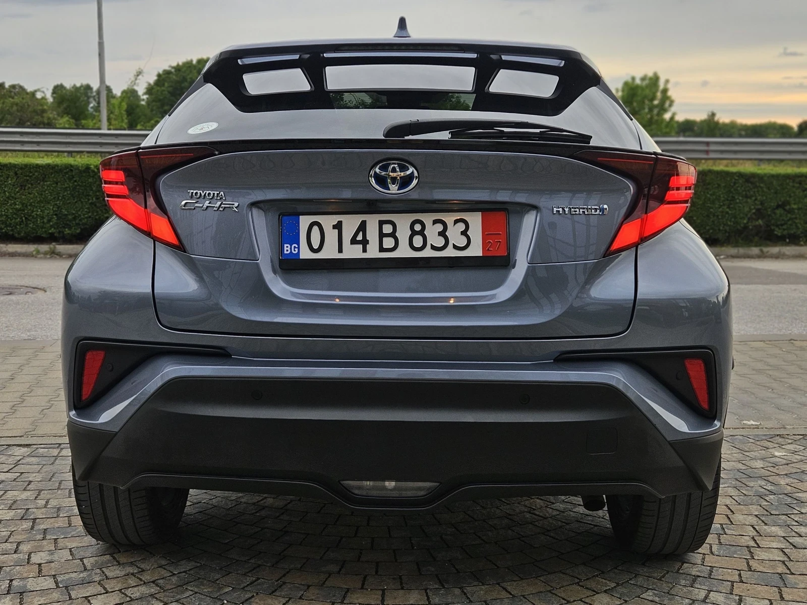 Toyota C-HR 1.8 HYBRID // FACELIFT  - изображение 3