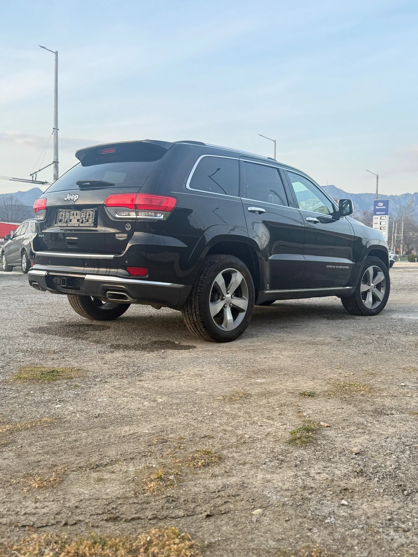 Jeep Grand cherokee 5.7 HEMI 4x4 SUMIT PERFECT , снимка 6 - Автомобили и джипове - 53992018
