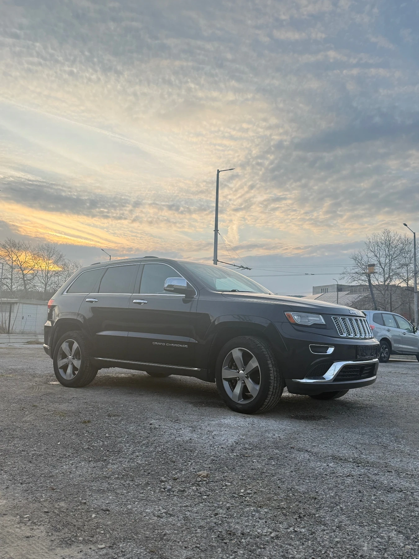 Jeep Grand cherokee 5.7 HEMI 4x4 SUMIT PERFECT , снимка 8 - Автомобили и джипове - 53992018