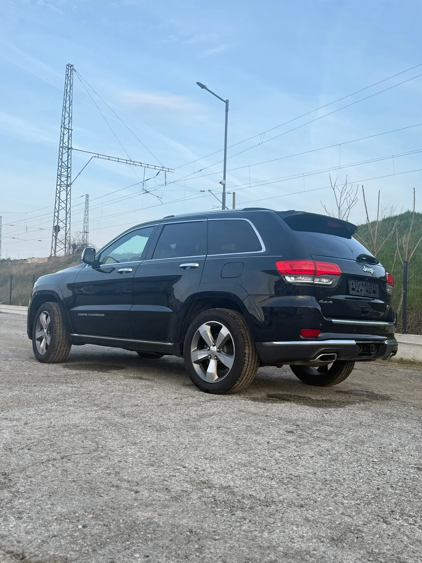 Jeep Grand cherokee 5.7 HEMI 4x4 SUMIT PERFECT , снимка 4 - Автомобили и джипове - 53992018