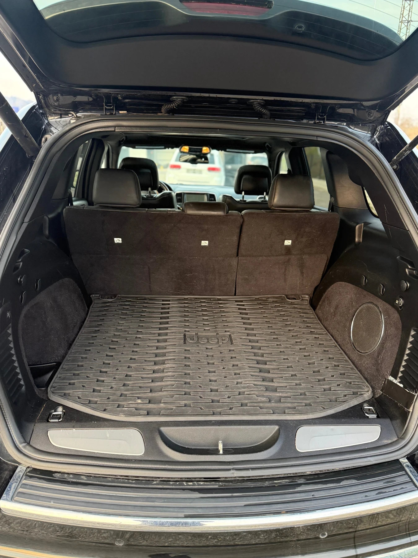 Jeep Grand cherokee 5.7 HEMI 4x4 SUMIT PERFECT , снимка 10 - Автомобили и джипове - 53992018