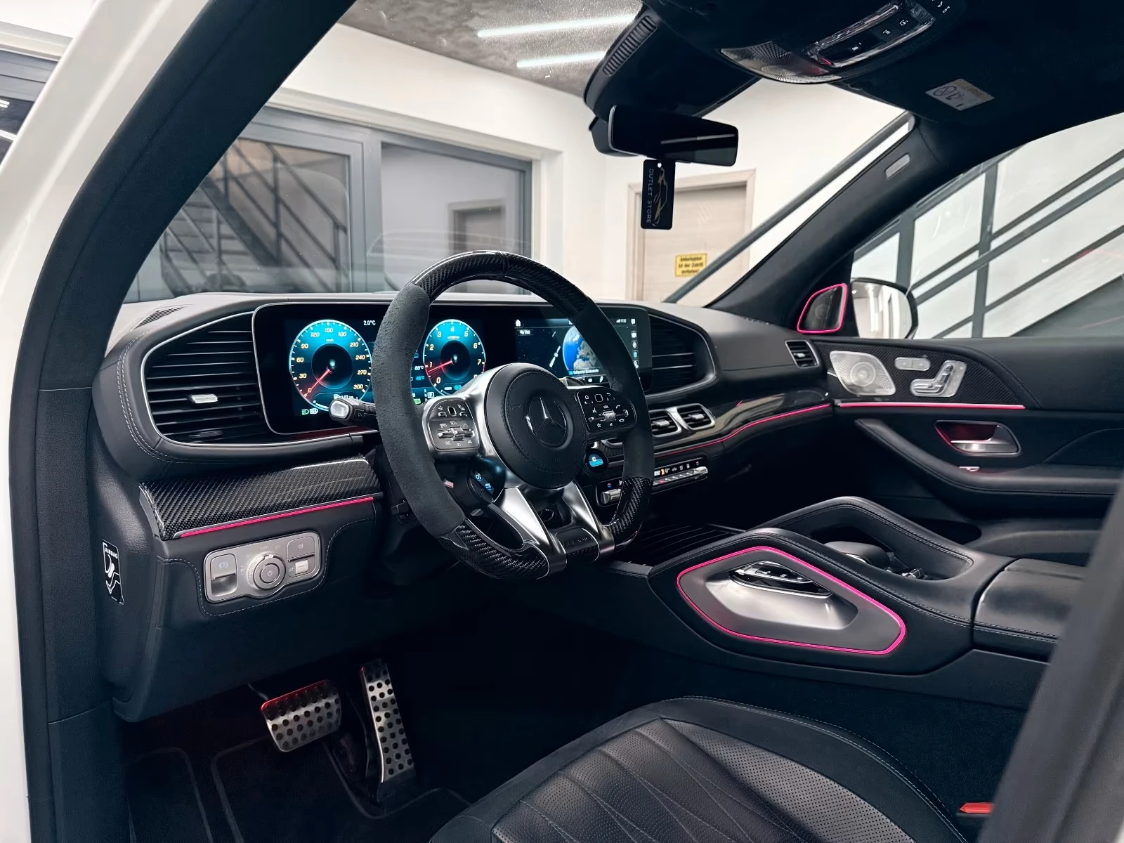 Mercedes-Benz GLS 63 AMG V8 EQ Boost 4MATIC+ , снимка 10 - Автомобили и джипове - 54109943