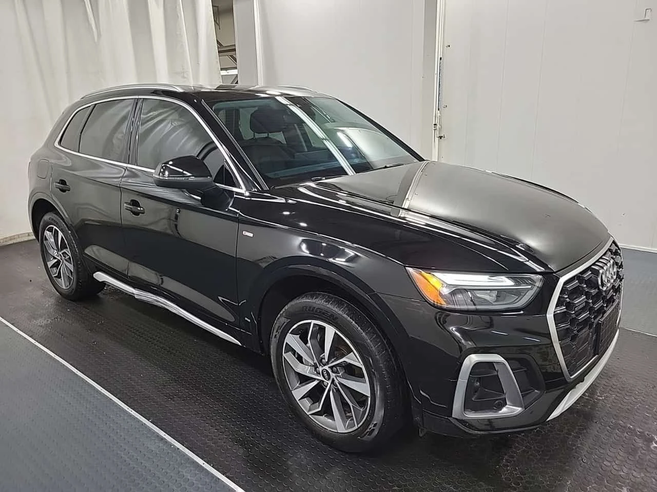 Audi Q5 PROGRESSIV| PANORAMA| ПАМЕТ НА СЕДАЛКИТЕ| CARFAX| , снимка 2 - Автомобили и джипове - 54213816