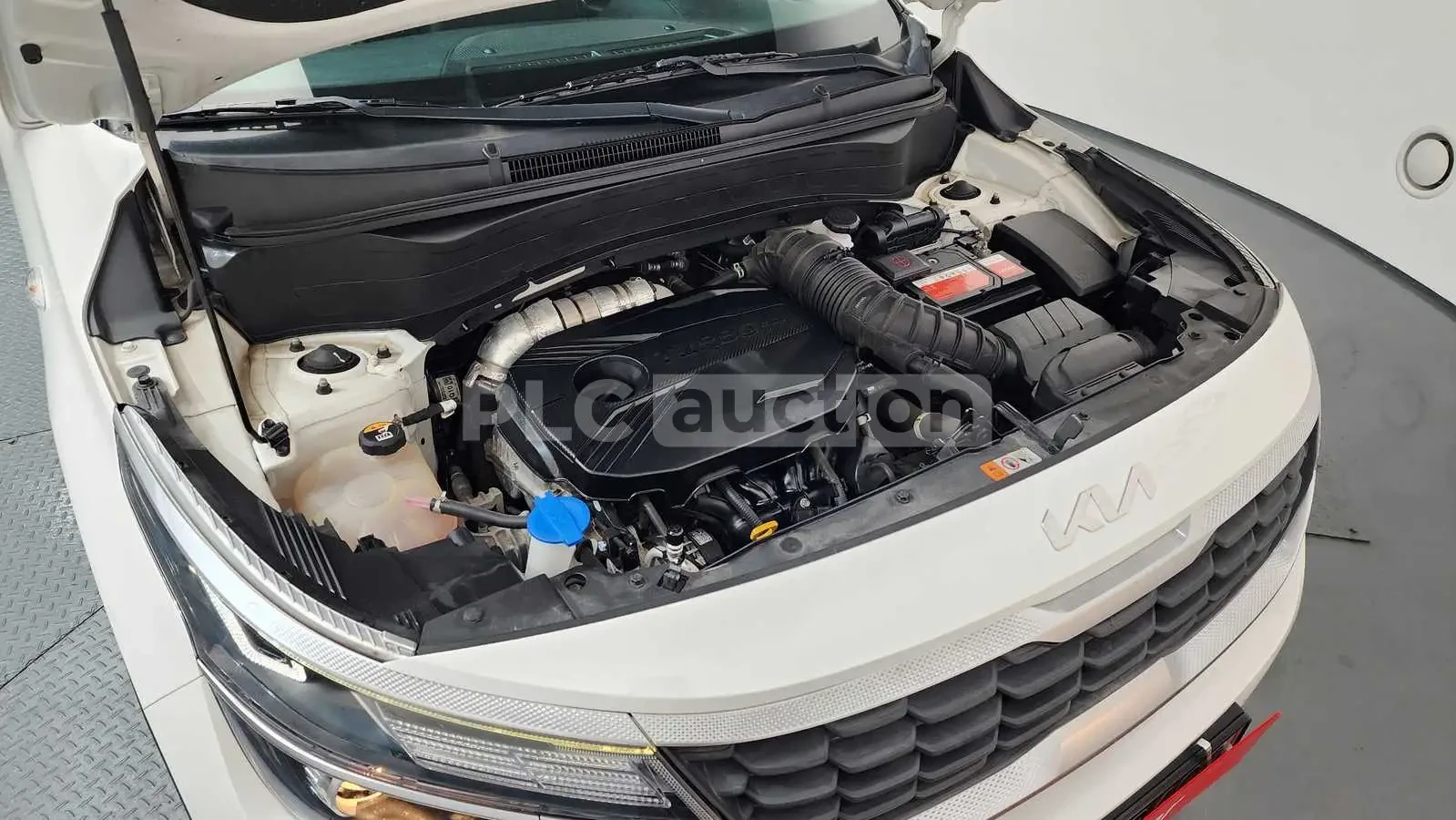 Kia Sorento CELTOS* 1.6| КАМЕРА| ПОДГРЕВ ВОЛАН| ВКЛ.ТЕХНОТЕСТ, снимка 16 - Автомобили и джипове - 54760607