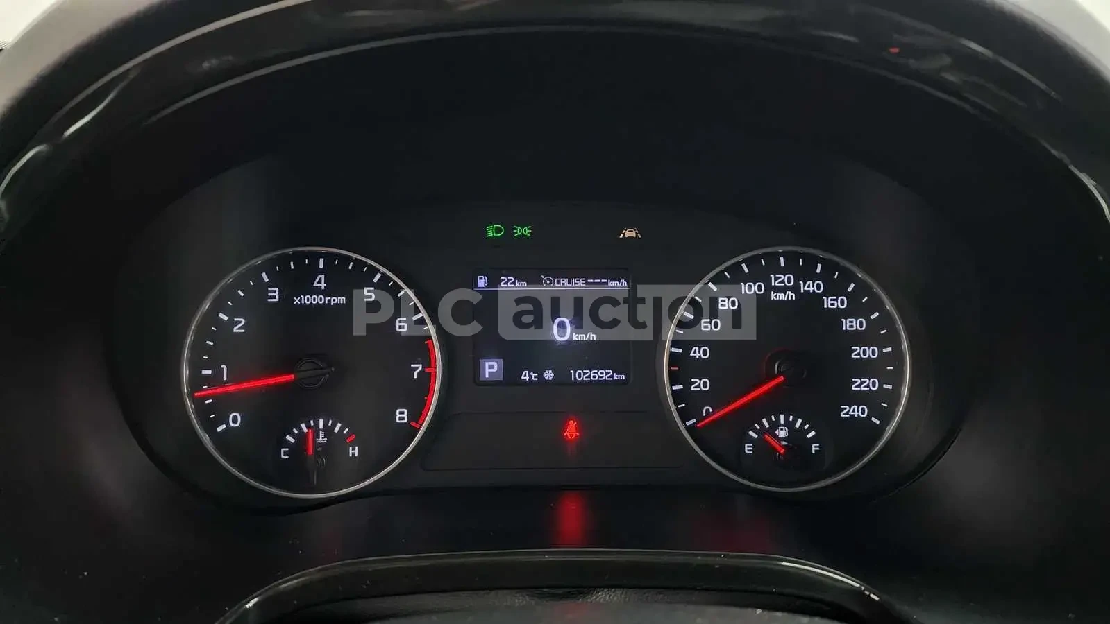Kia Sorento CELTOS* 1.6| КАМЕРА| ПОДГРЕВ ВОЛАН| ВКЛ.ТЕХНОТЕСТ, снимка 8 - Автомобили и джипове - 54760607