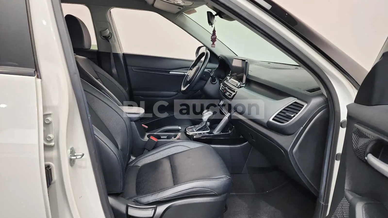 Kia Sorento CELTOS* 1.6| КАМЕРА| ПОДГРЕВ ВОЛАН| ВКЛ.ТЕХНОТЕСТ, снимка 10 - Автомобили и джипове - 54760607