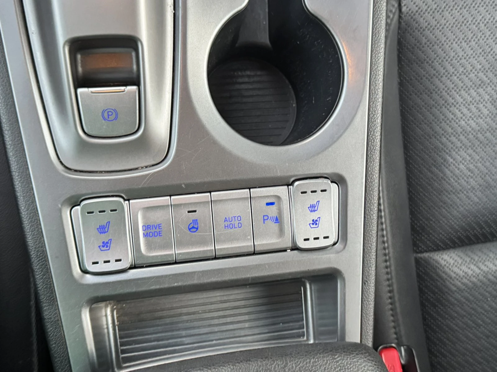 Hyundai Kona 64kWh, снимка 10 - Автомобили и джипове - 54831868