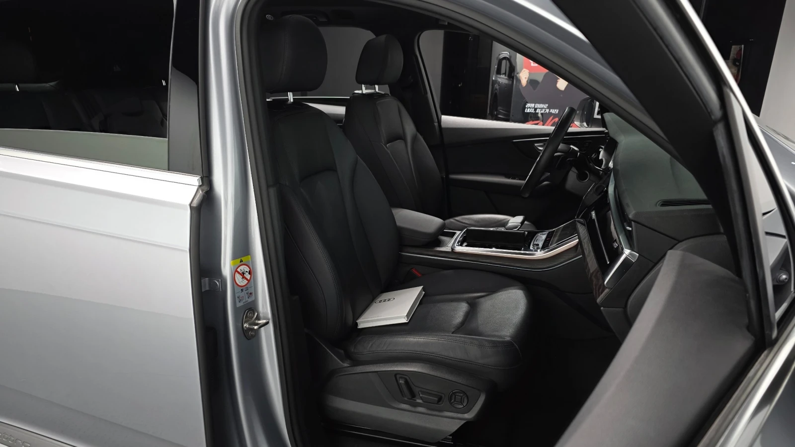 Audi Q7 45 TDI quattro Premium, снимка 10 - Автомобили и джипове - 55541216