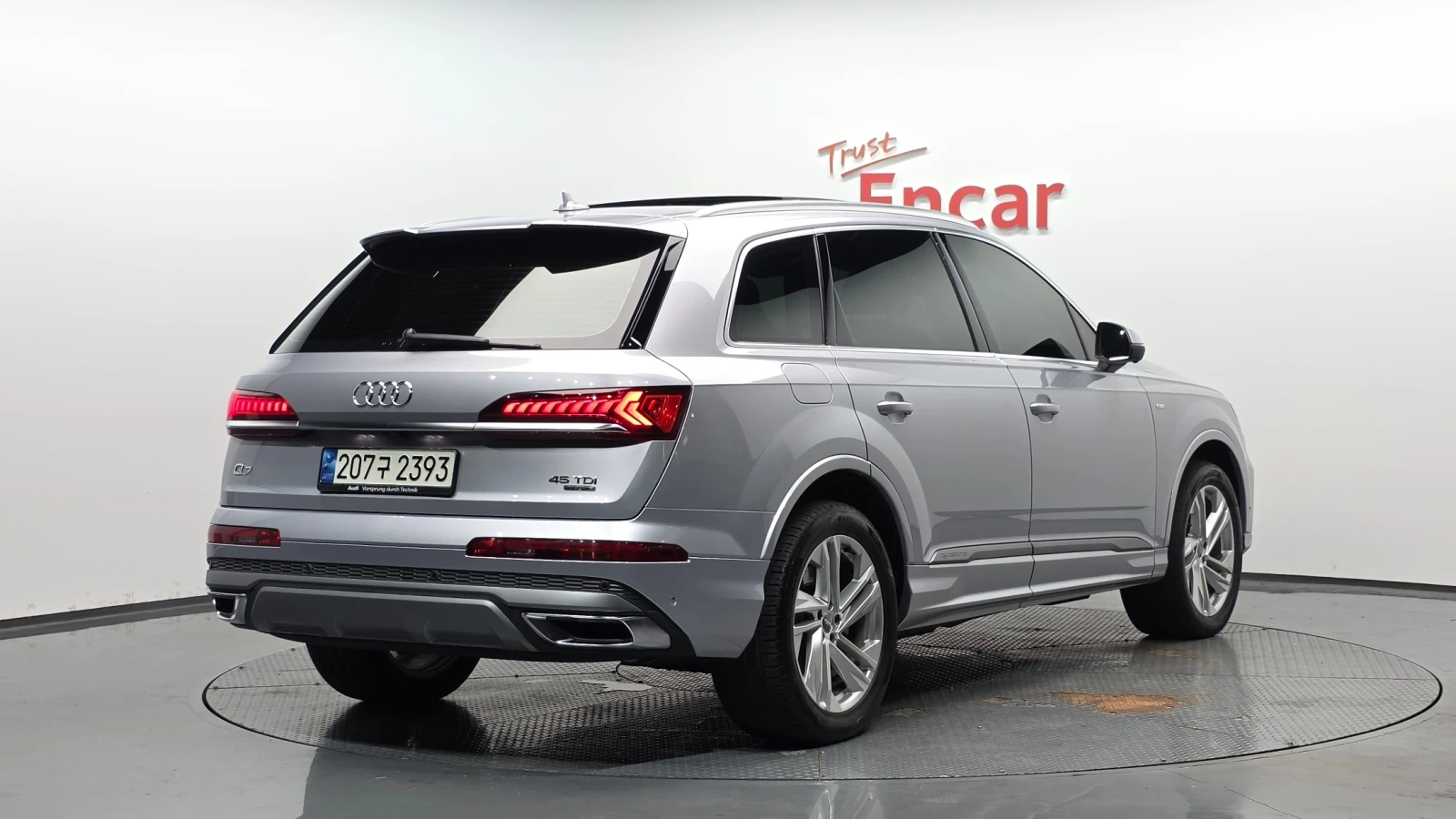 Audi Q7 45 TDI quattro Premium, снимка 2 - Автомобили и джипове - 55541216