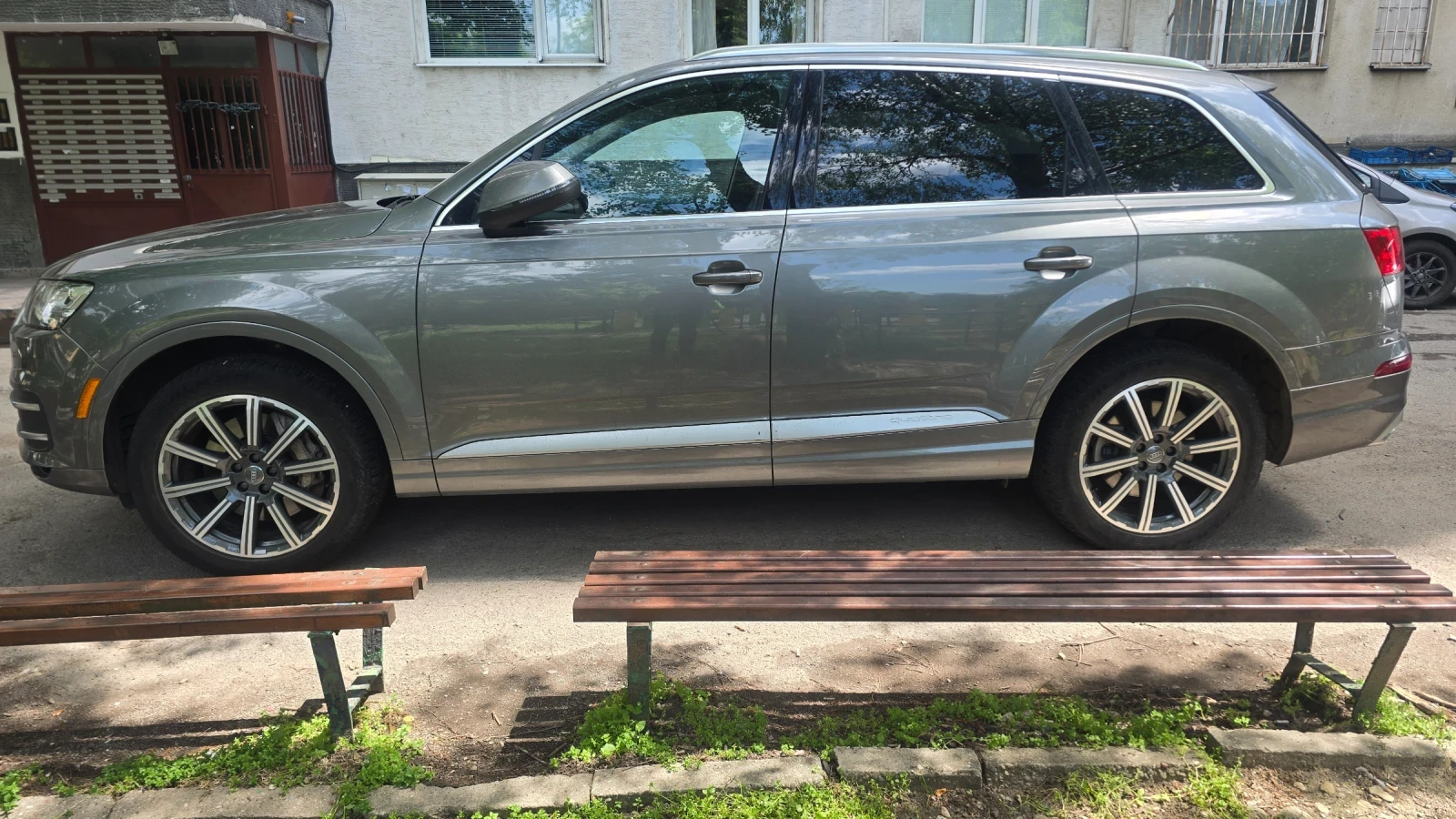 Audi Q7, снимка 4 - Автомобили и джипове - 55803378