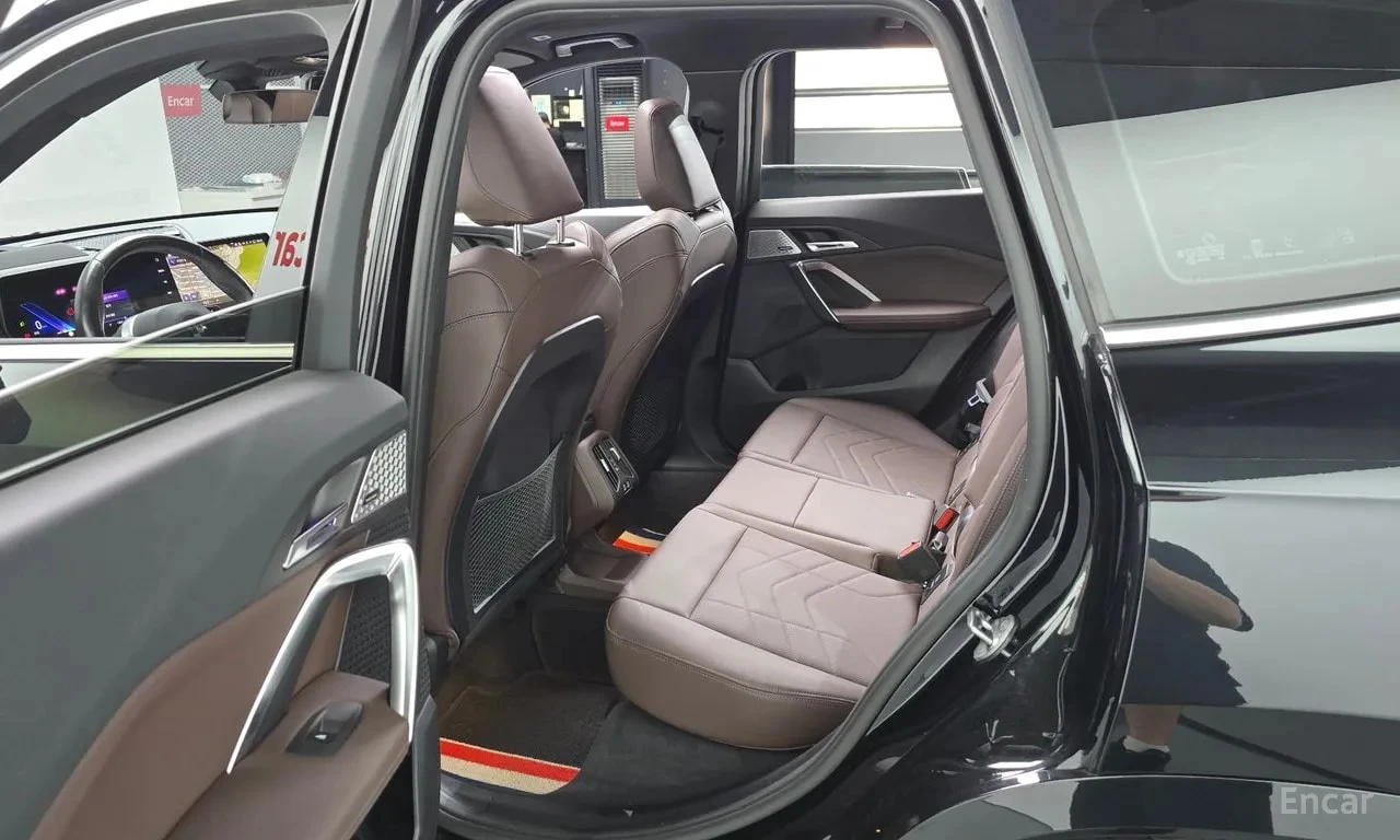 BMW X1 xDrive 20i M Sport / HUD / H&K / 360, снимка 11 - Автомобили и джипове - 55949744