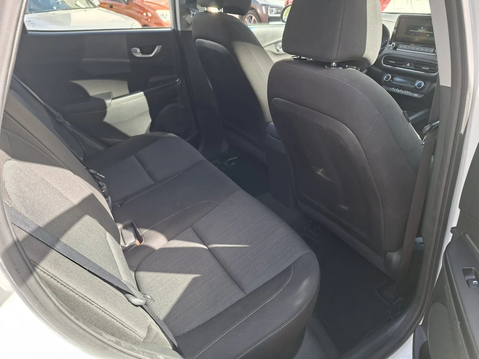 Hyundai Kona 1, 6 дизел милд хибрид, снимка 11 - Автомобили и джипове - 56011589