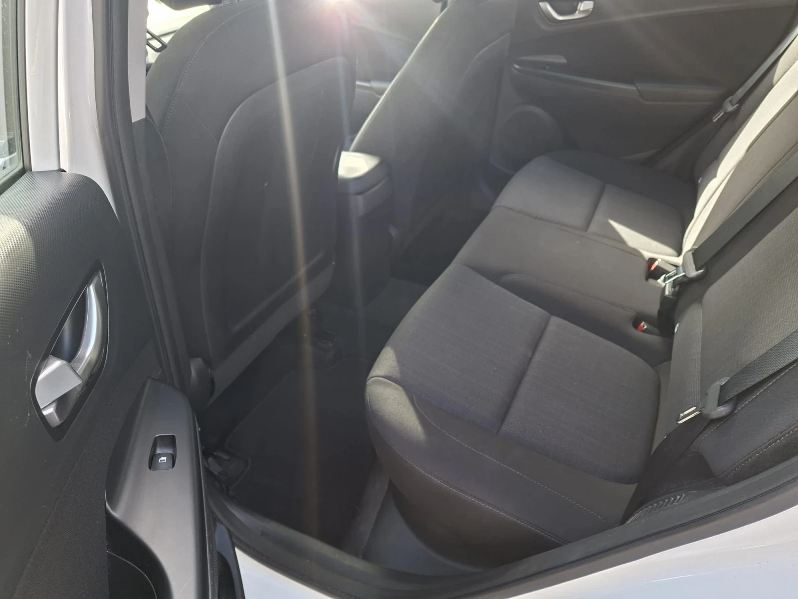 Hyundai Kona 1, 6 дизел милд хибрид, снимка 14 - Автомобили и джипове - 56011589