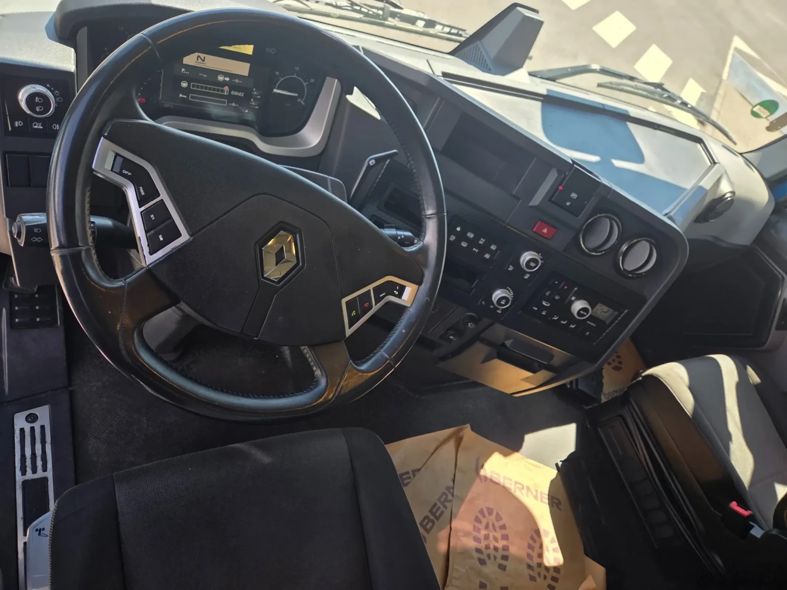 Renault T Стандартен, снимка 5 - Камиони - 54137282