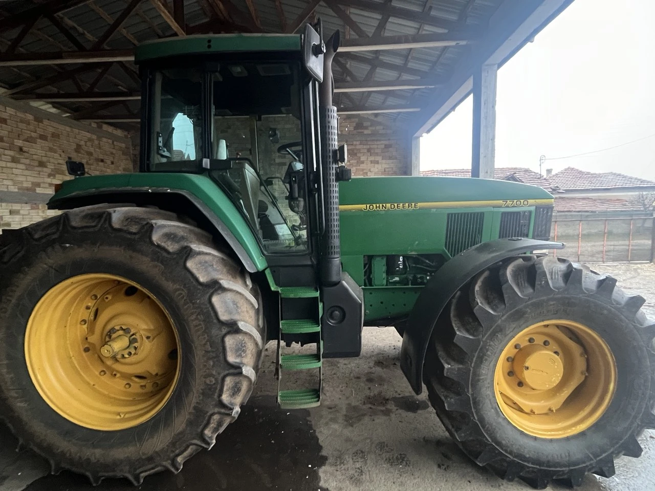 Трактор John Deere 7700 - изображение 3