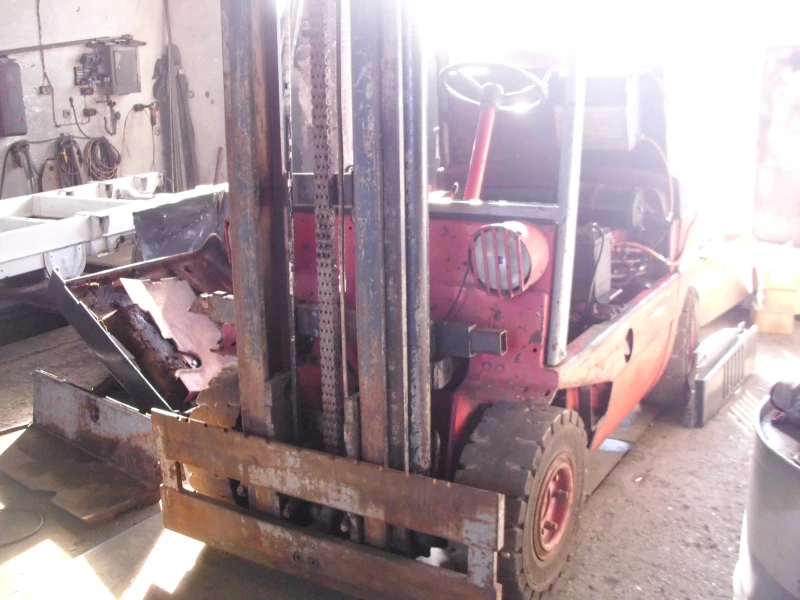 Мотокар Linde дизел, снимка 2 - Индустриална техника - 52942822