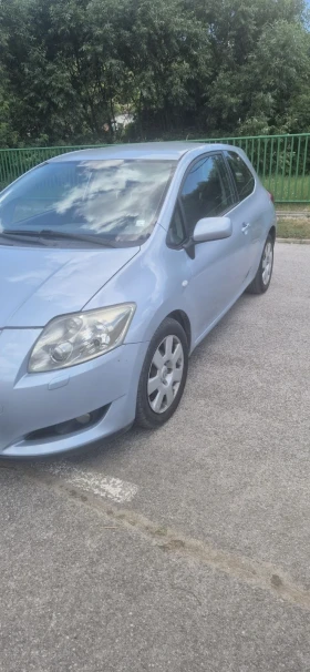 Toyota Auris Лек, снимка 2