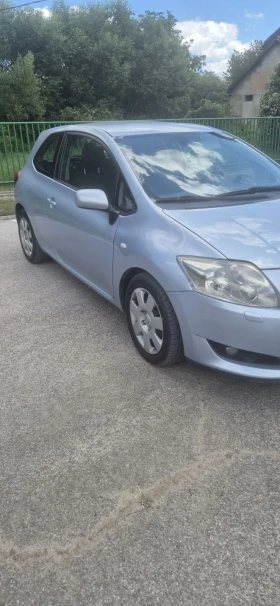 Toyota Auris Лек, снимка 3