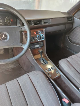 Mercedes-Benz 124 300ce, снимка 8