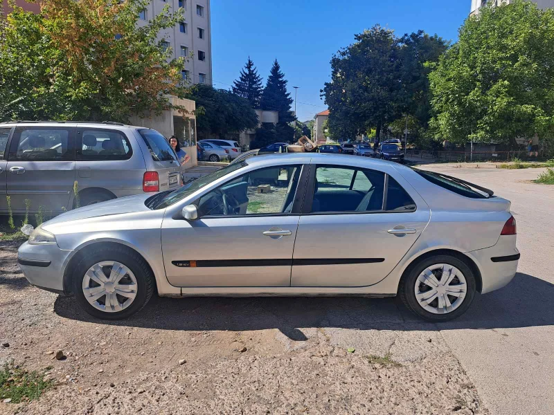 Renault Laguna, снимка 2 - Автомобили и джипове - 47335672