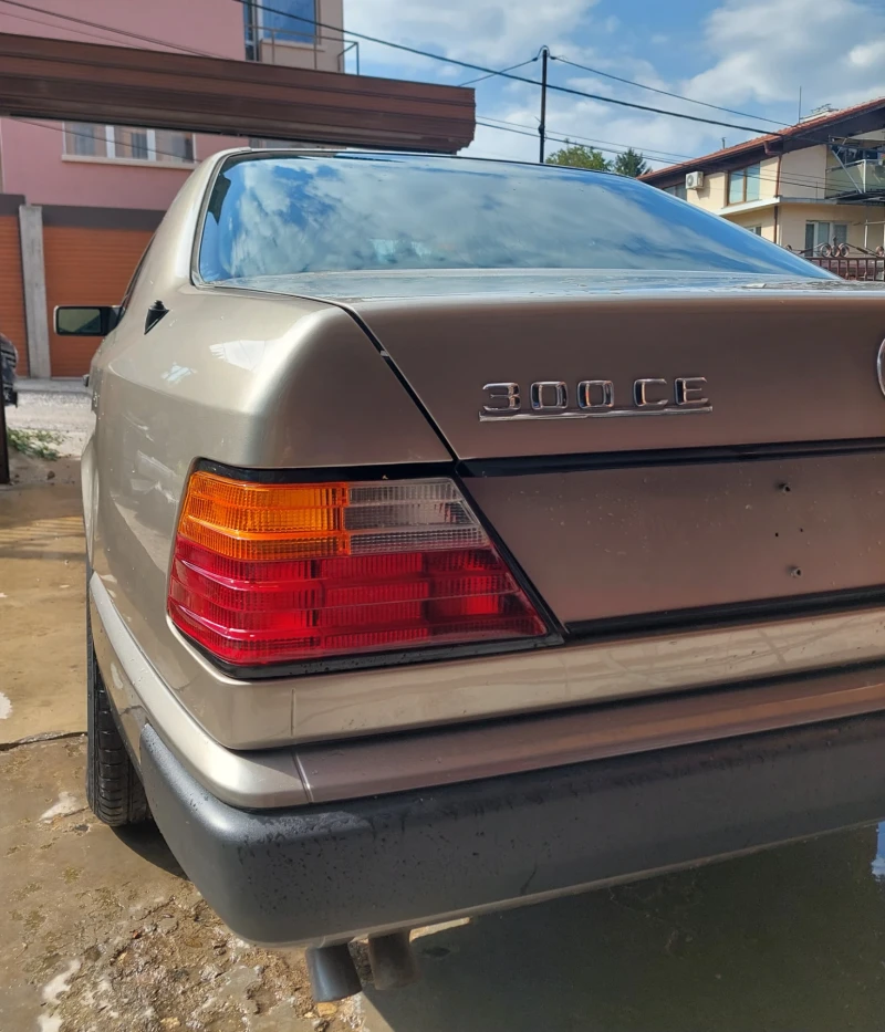 Mercedes-Benz 124 300ce, снимка 7 - Автомобили и джипове - 47626232