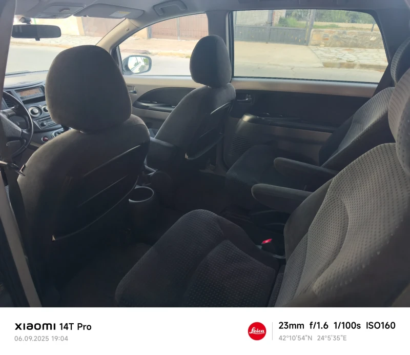 Mitsubishi Grandis 2.0, снимка 3 - Автомобили и джипове - 51628379