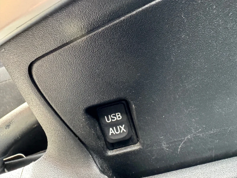 Toyota Verso, снимка 8 - Автомобили и джипове - 51671990