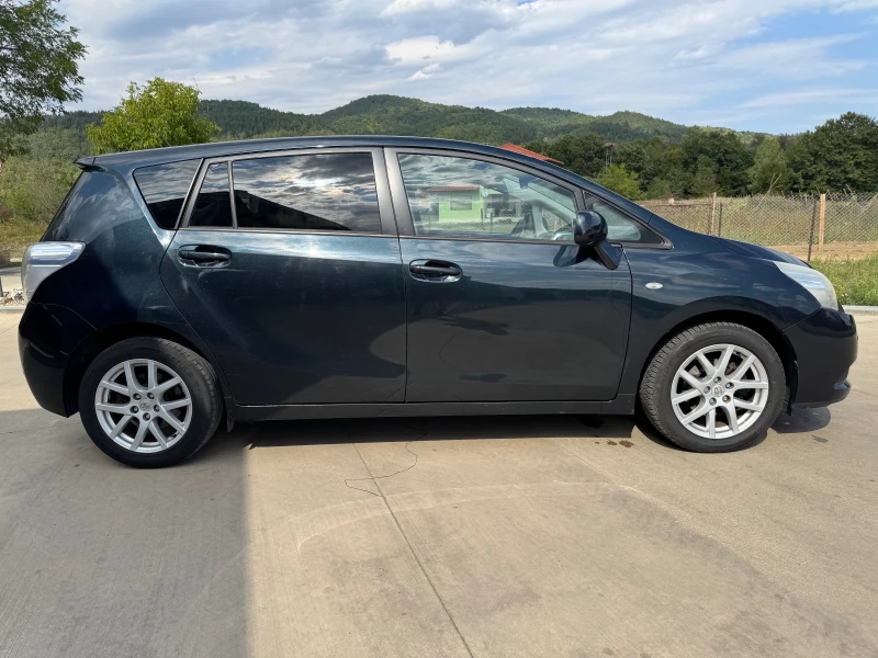 Toyota Verso, снимка 5 - Автомобили и джипове - 51671990