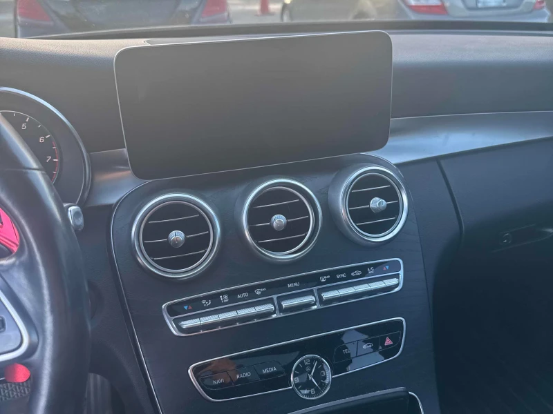 Mercedes-Benz C 300 4M* AMG-pkg* Пано* Подгрев* Burmester, снимка 9 - Автомобили и джипове - 52318061