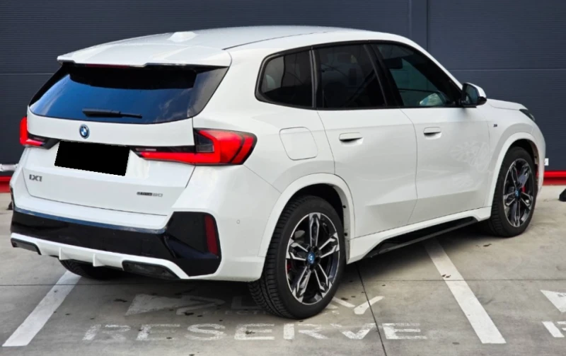 BMW iX1 eDrive20, снимка 4 - Автомобили и джипове - 52401437