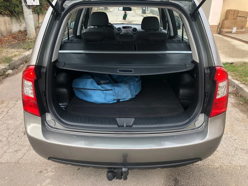 Kia Carens 2.0 140к.с. Газ/Бензин., снимка 8 - Автомобили и джипове - 52666893